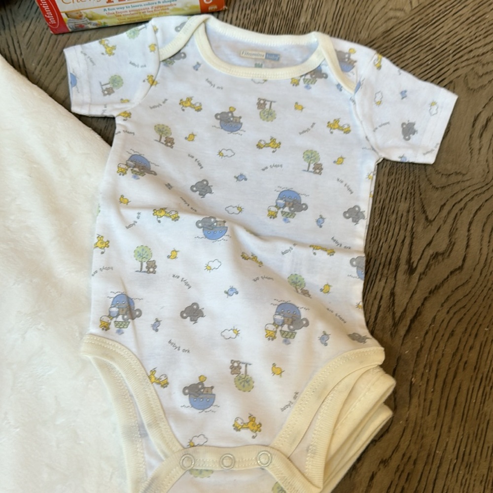 NWOT 3pc bundle - Picture 3 of 7